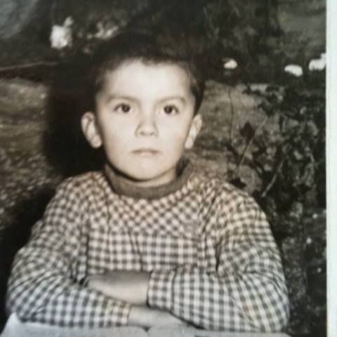 « S’ennuyer, c’est chiquer du temps pur », disait Emil Cioran je préfère chroniquer chaque jour pour avoir l’occasion de faire usage de ma liberté.