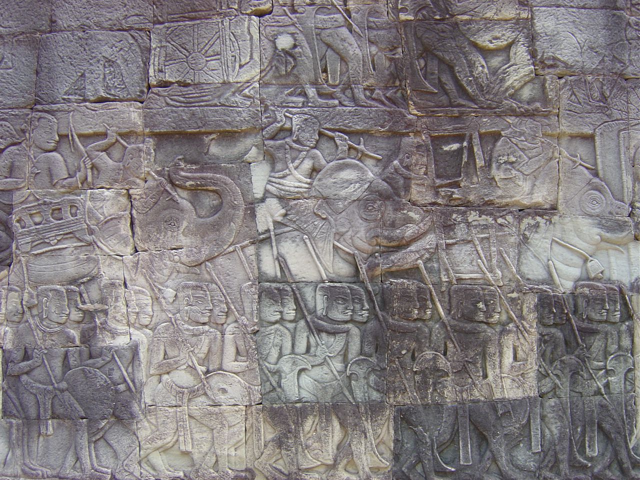 Angkor Thom Le Bayon - Bas-reliefs - Photos: Lankaart (c)