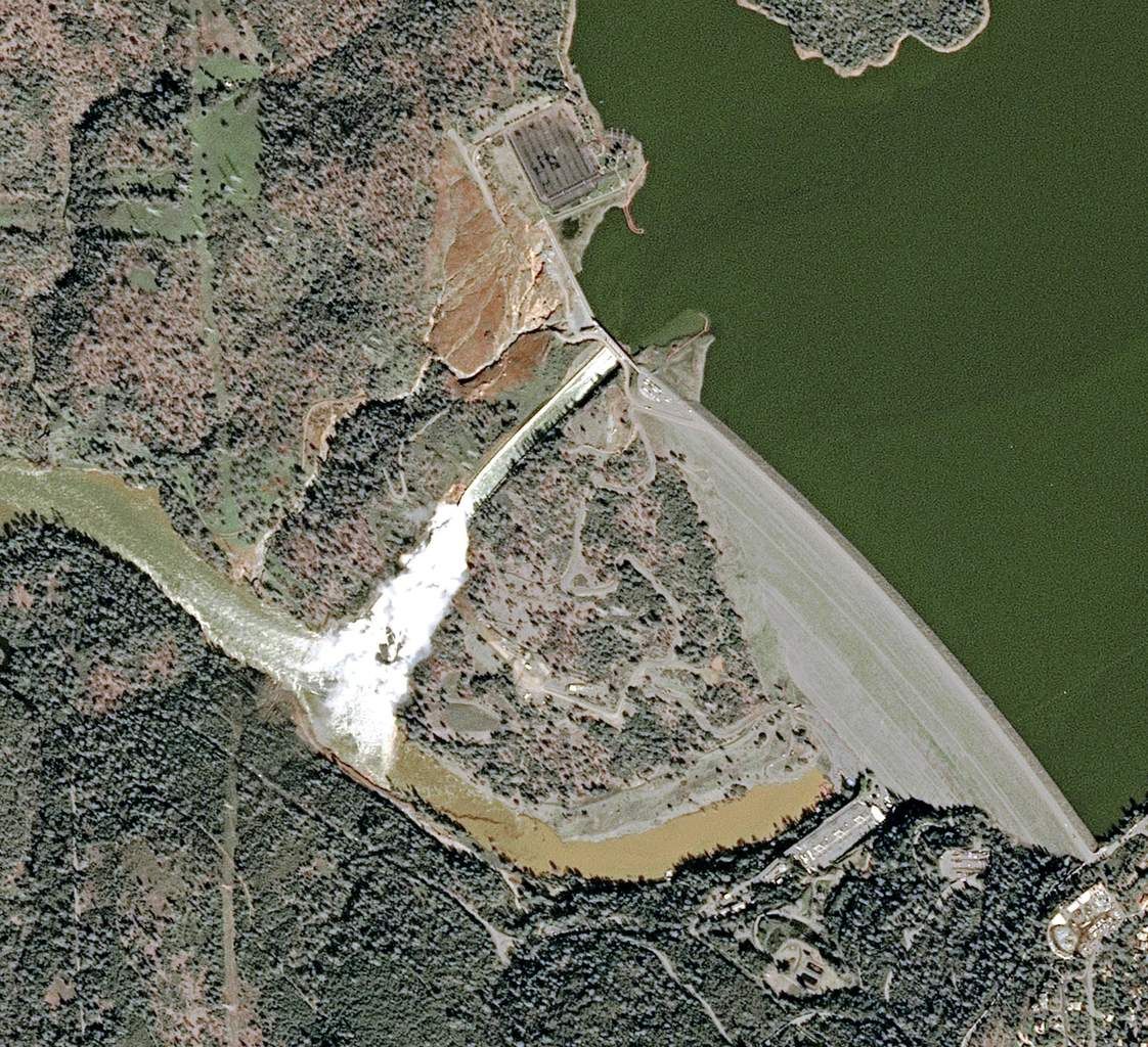 Oroville Lake - Dam - Barrage d'Oroville - Californie - SPOT 7 - 14 février 2017 - Déversoir - Inondation - Satellite - Airbus DS