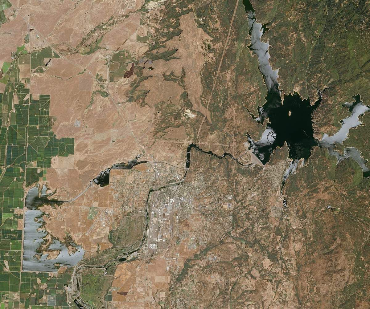 Oroville lake - June 2016 - Satellite SPOT 6 - Dam - Water level - Airbus DS - Floods