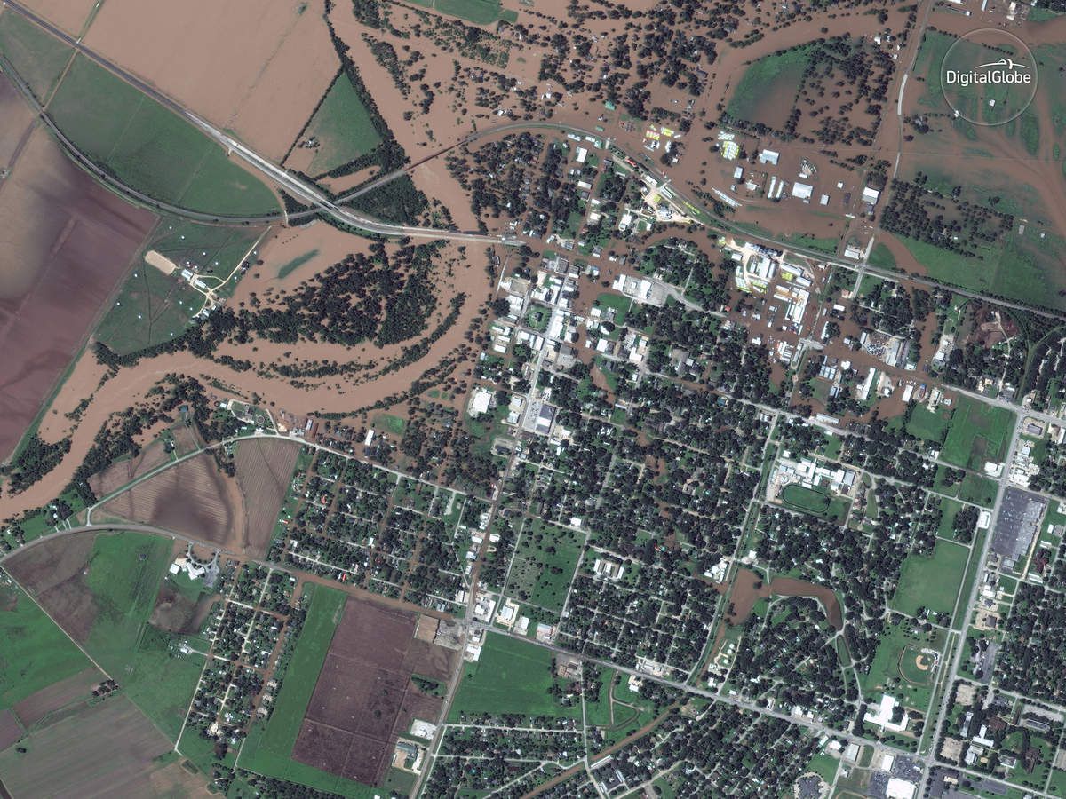 Harvey - Inondations - Floods - Texas - Digital Globe - satellite - Digital Globe - Wharton - Houston - Before-After - Avant-Après