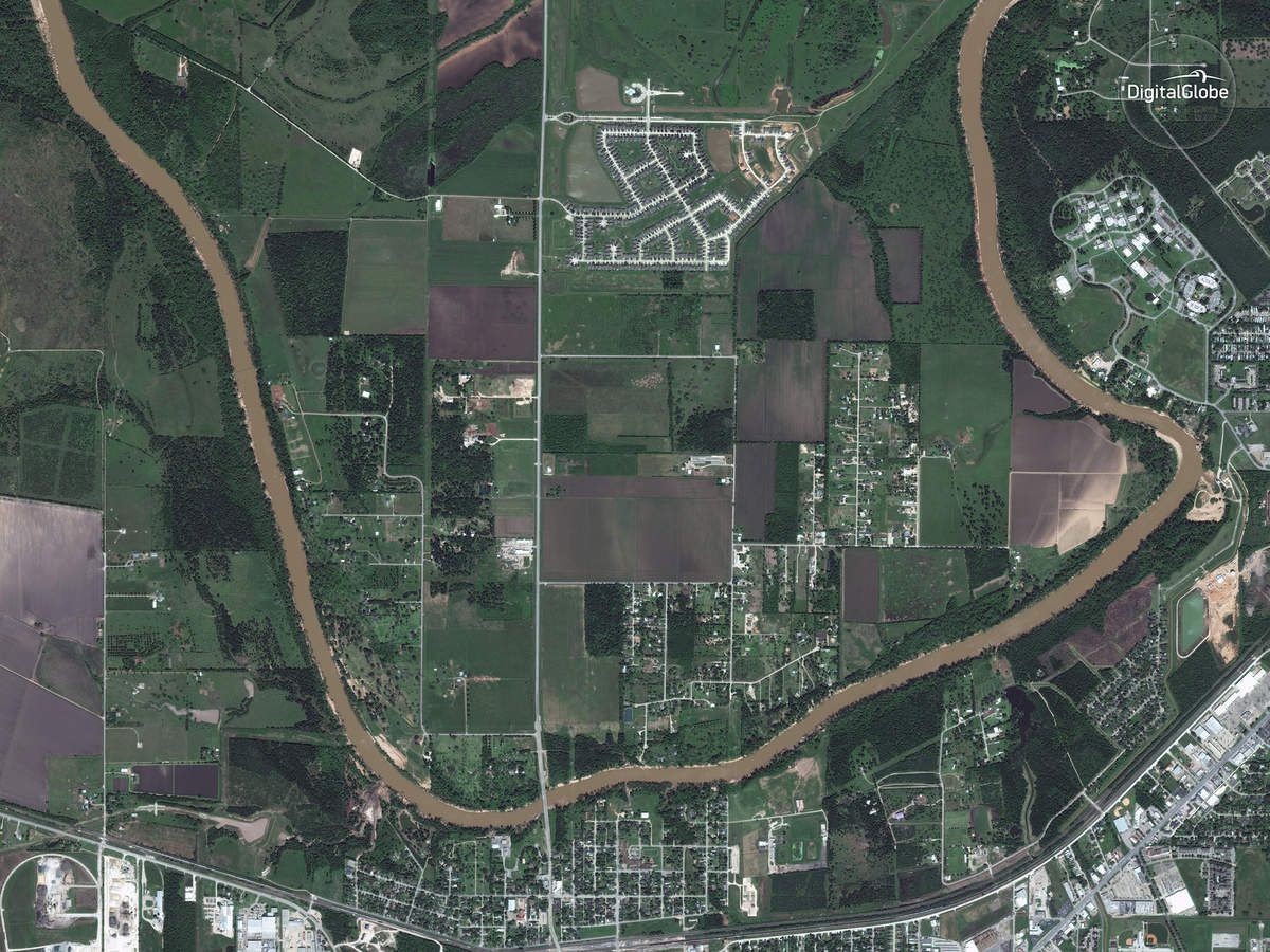 Harvey - Inondations - Floods - Texas - Digital Globe - satellite - Digital Globe - Rosenberg - Houston - Before-After - Avant-Après