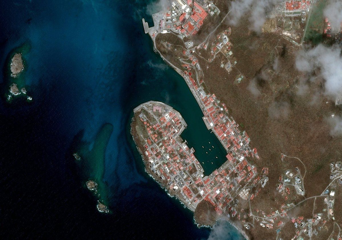 Irma - dégâts - damages - Saint-Barthélemy - Ouragan - Hurricane - satellite - high résolution - haute résolution - Pleiades - Pléiades - CNES - Airbus Defence and Space - Macron - visite président
