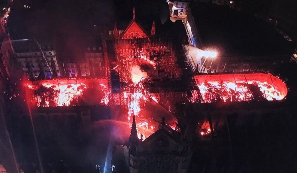 Incendie Notre-Dame de Paris - Drone police pompiers - nuit du 15 avril 2019 - Pompiers de Paris - UAV