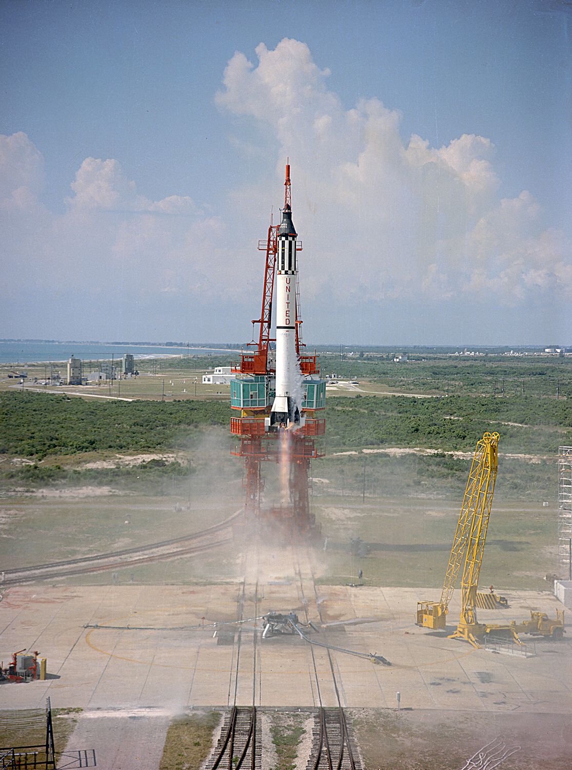 Alan B. Shepard - Mercury - Freedom 7 - Mercury-Redstone - Premier américain dans l'espace - 5 mai 1961 - NASA - L'étoffe des héros - Décollage - Liftoff - MR-3