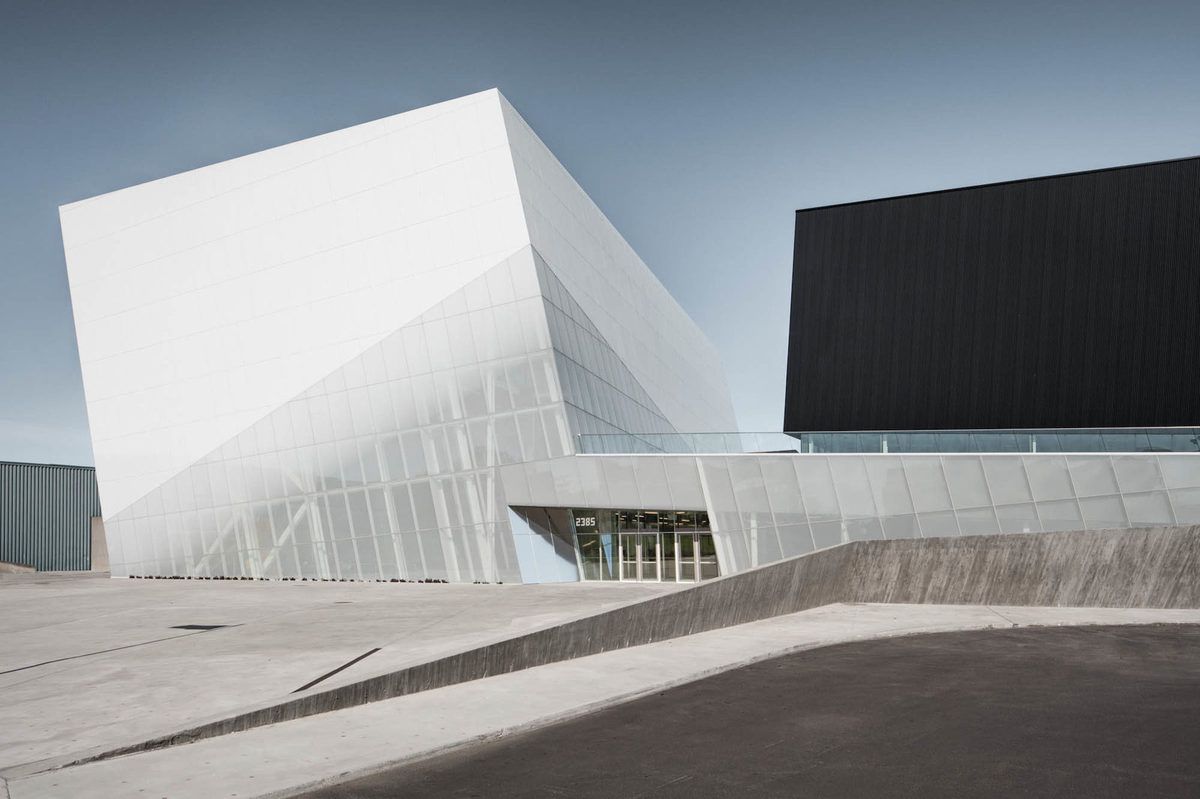 'COMPLEXE SPORTIF SAINT LAURENT' by SAUCIER PERROTTE ARCHITECTES/HCMA