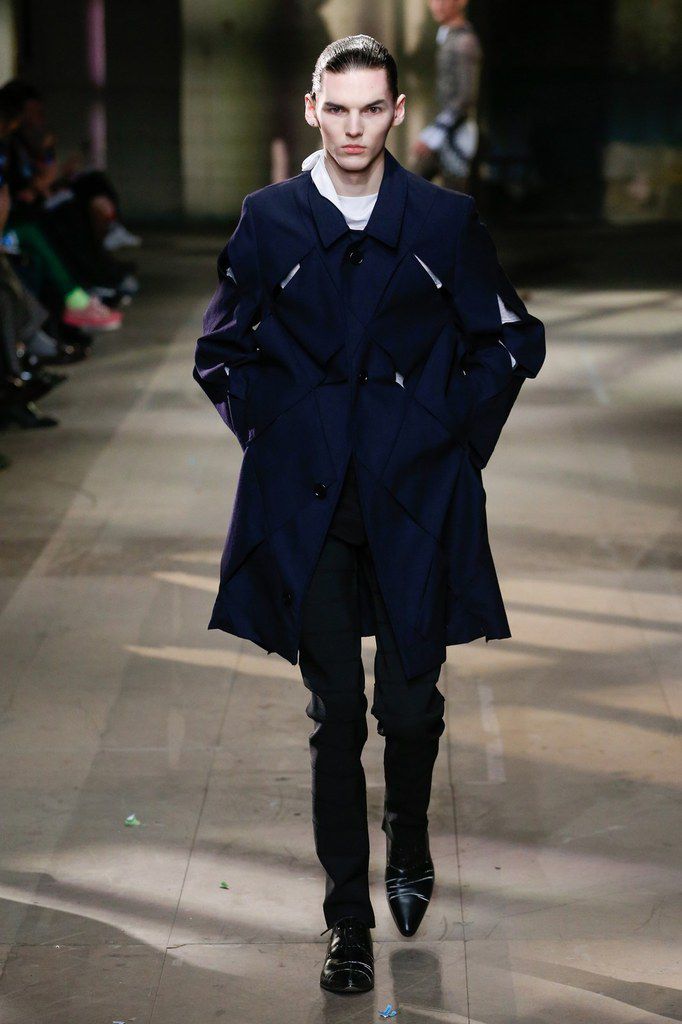 MAN FALL WINTER 2018 MENSWEAR COLLECTIONS OF ART SCHOOL, ROTTINGDEAN AND STEFAN COOKE  AT LFW