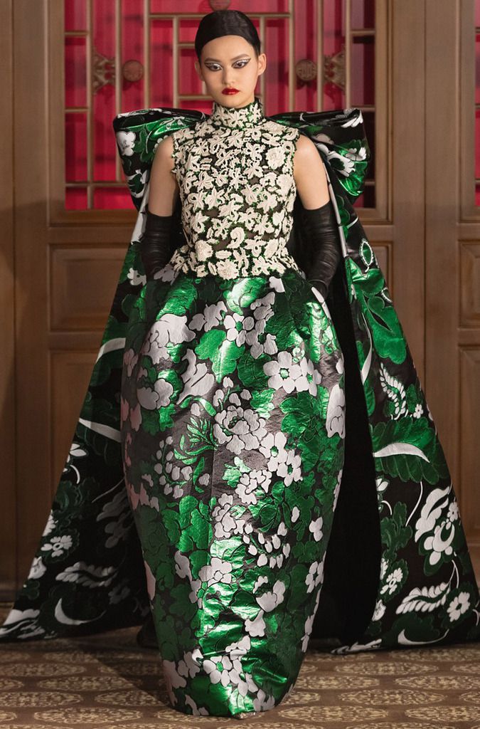 DISCOVER THE VALENTINO HAUTE COUTURE COLLECTION PRESENTED IN BEIJING, BY PIERPAOLO PICCIOLI
