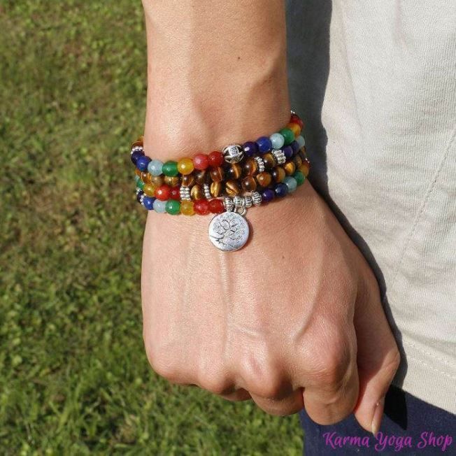 bracelet de guérison 7 chakras avec des pierres en oeil de tigre