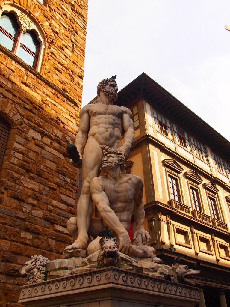 Hercule et Cacus, par Bandinelli (1493-1560).