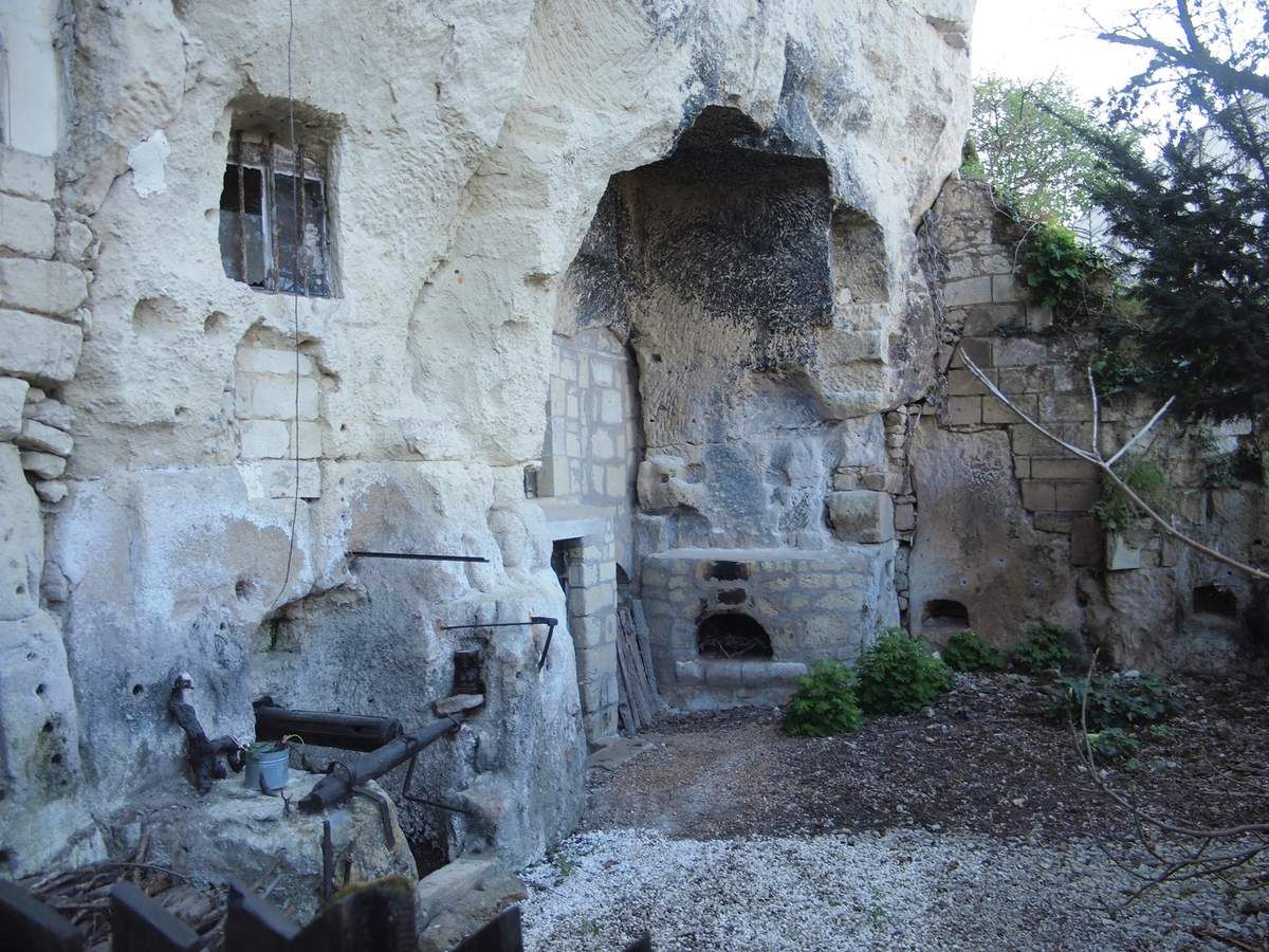Une maison troglodyte, habitat très répandue dans la région.