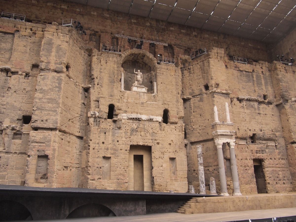 Une brève visite du théâtre antique d'Orange