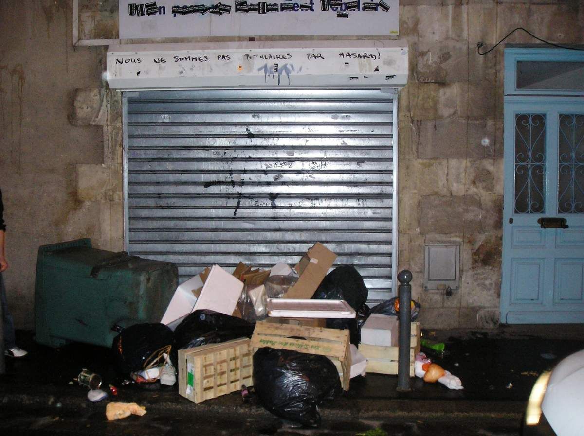 Jeudi 13 Avril 2006: tintamarre nocturne dans les rues de Poitiers