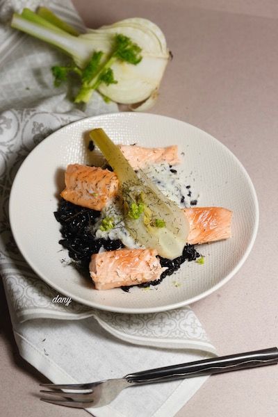 Saumon Mi Cuit Riz Noir Fenouil Confit Et Creme De Fenouil