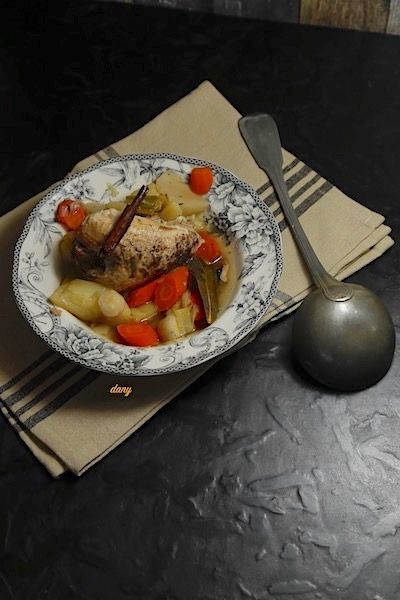 Pot Au Feu De Coquelet Aux Epices Epicetout La Cuisine De