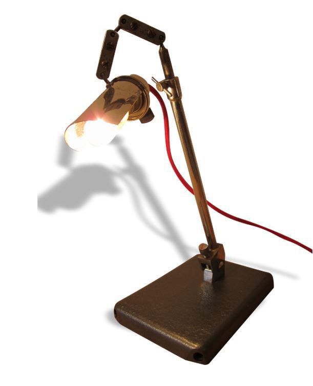 Lampe projecteur vintage BBT sur pied - Atelier 416