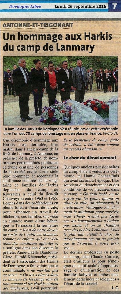 Un Hommage aux harkis du camp de Lanmary