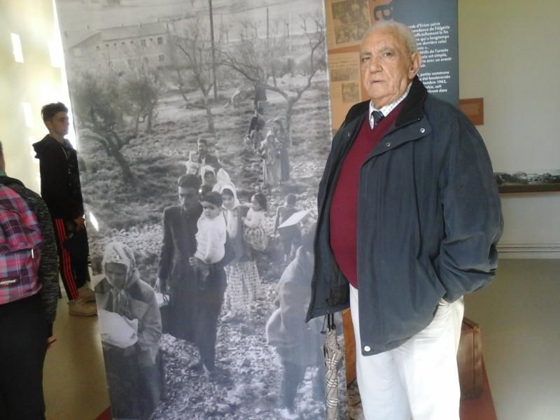 Une page d’Histoire des familles de harkis du hameau de forestage d'Ongles s'expose au Musée et jardin botanique du Prieuré de Salagon 