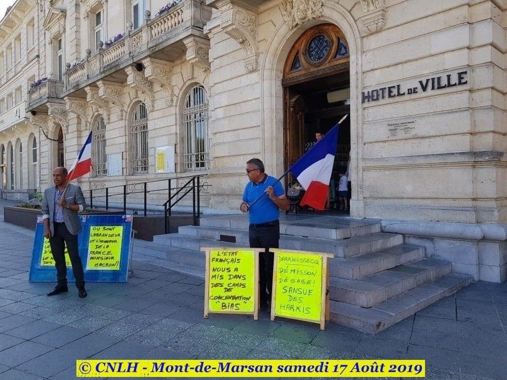 Samedi 17 Aout 2019 Les Marcheurs Devant La Mairie De Mont De Marsan 40 Bienvenue Sur Le Site Harkis Dordogne