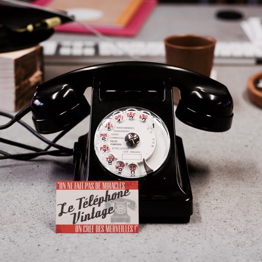 Téléphone vintage Socotel orange à cadran, 1980