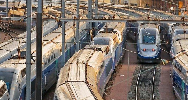 Le nombre de TGV Paris-Bordeaux toujours en débat - Shutterstock