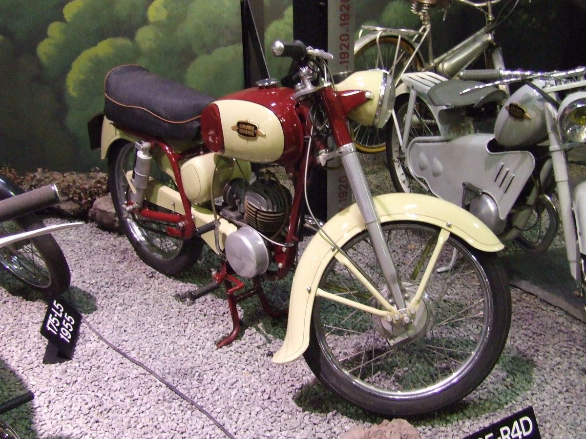 Collection de motos Gnome Rhone du musée Safran