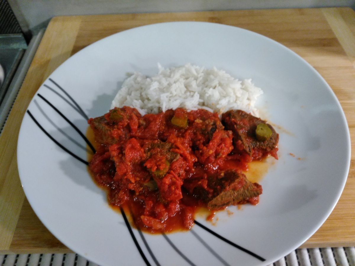 Langue De Boeuf A La Tomate Langue de bœuf sauce piquante à la tomate