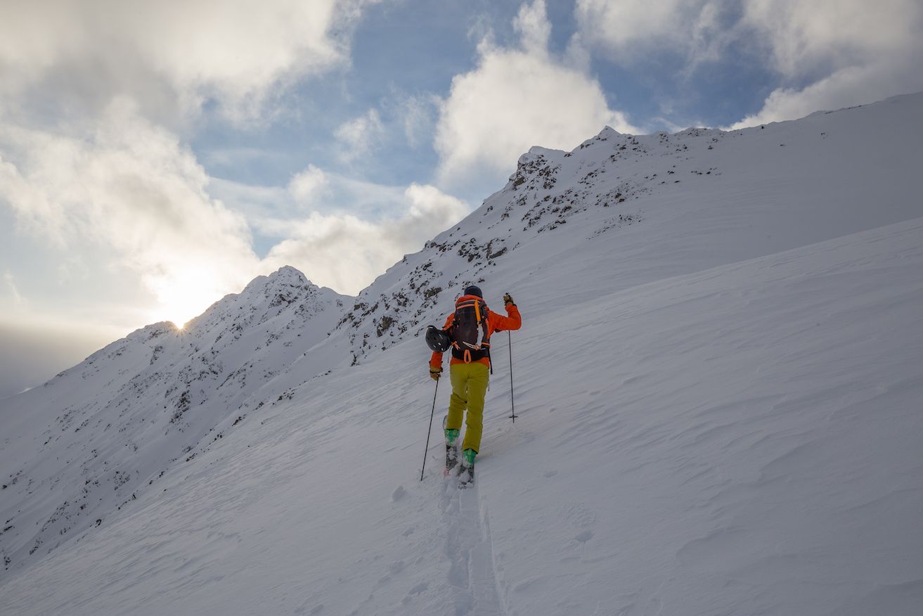 Montée en direction du sommet donnant accès au couloir