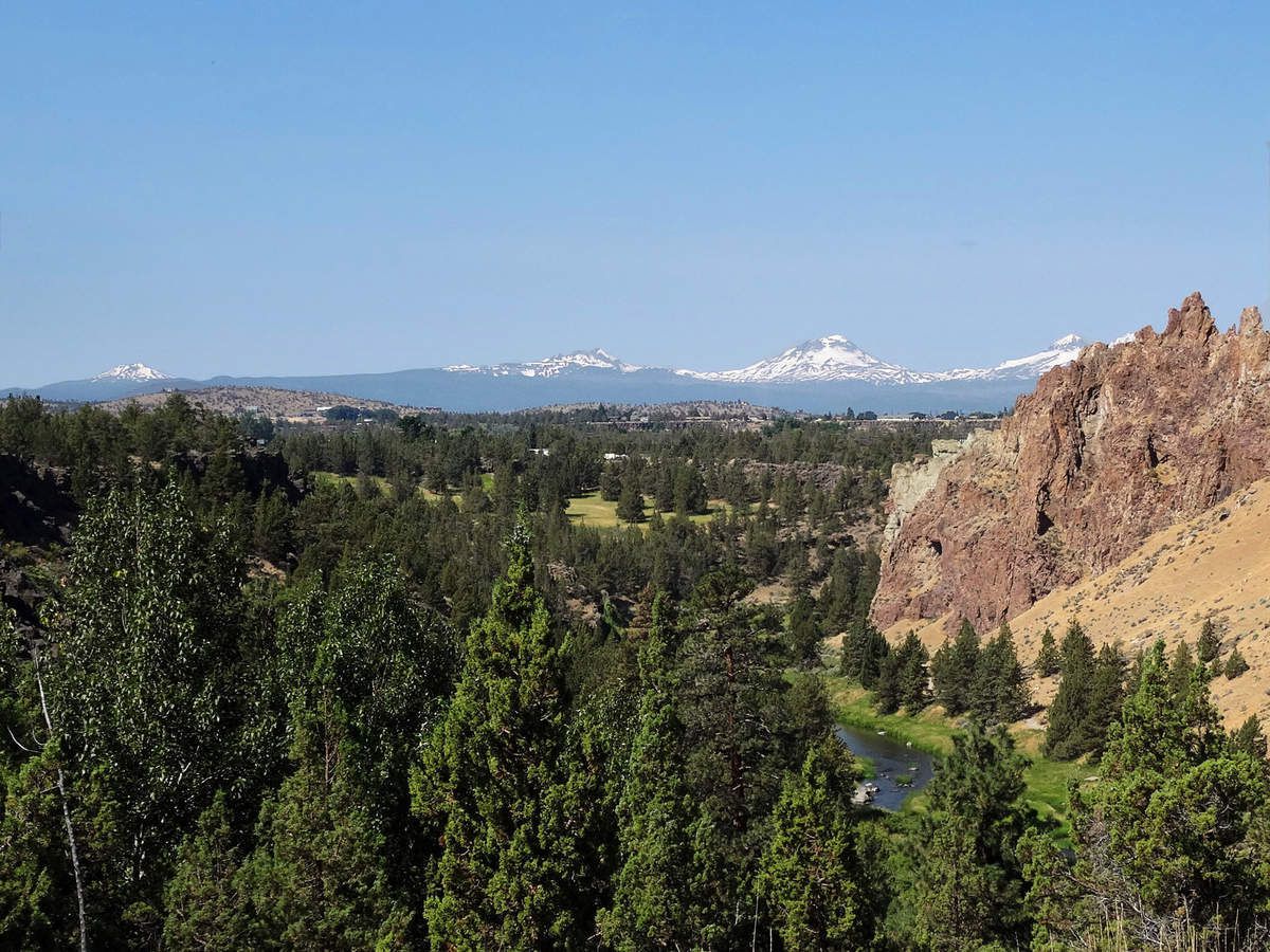 Smith Rock vue sur Chaîne des Cascades