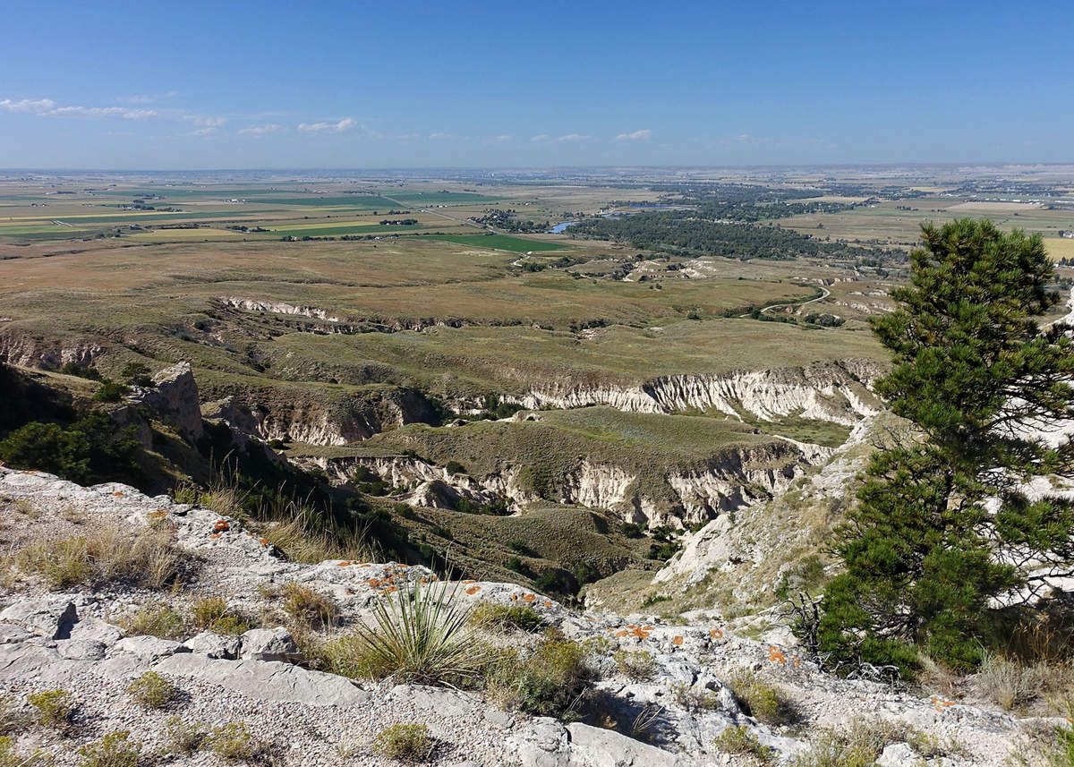 Scotts Bluff North overlook trail
