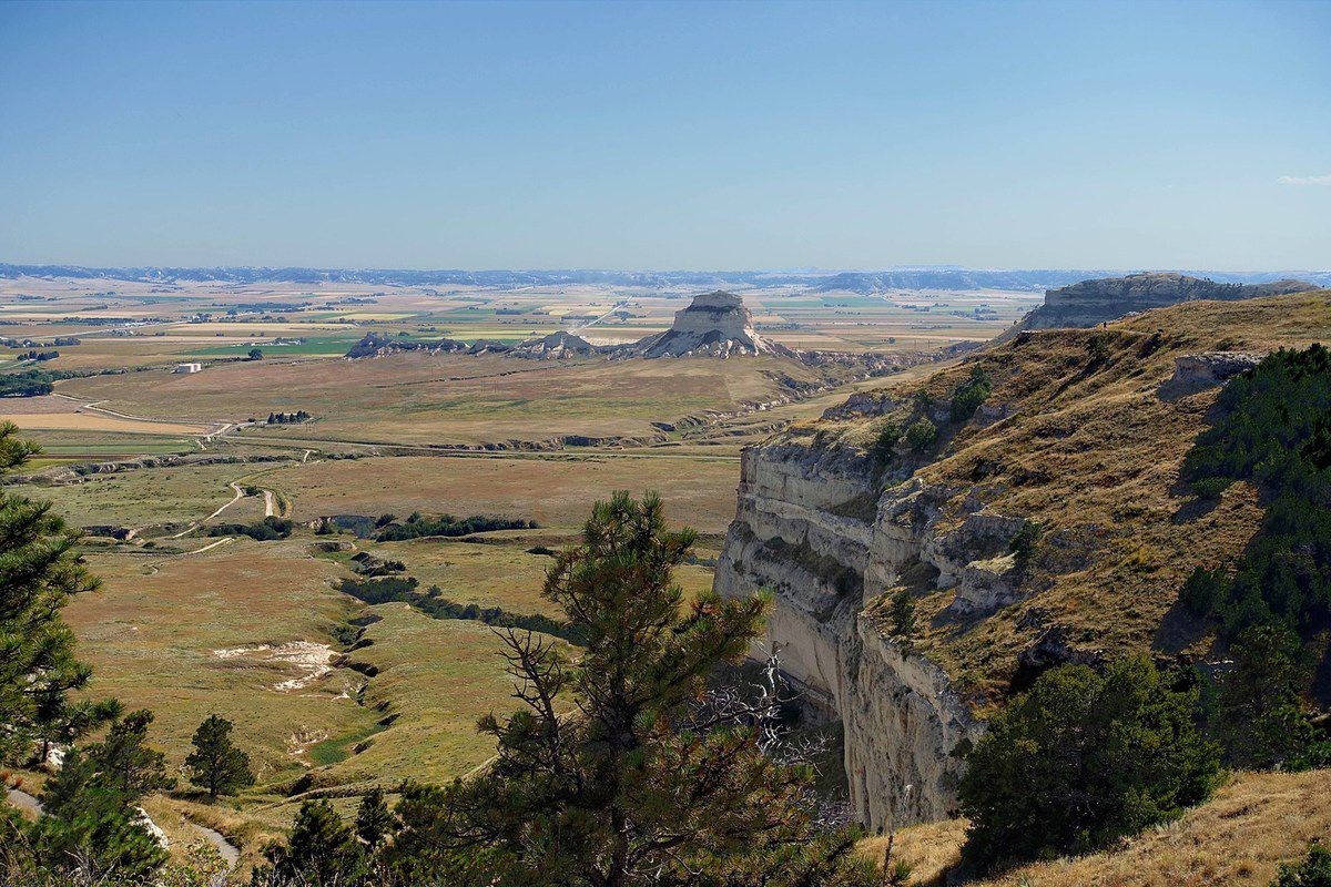 Scotts Bluff North overlook trail