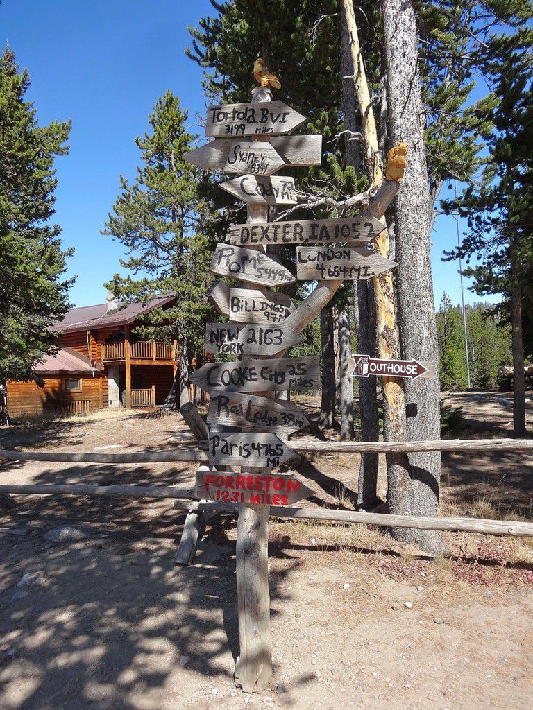 Beartooth Byway Top Of The World Store