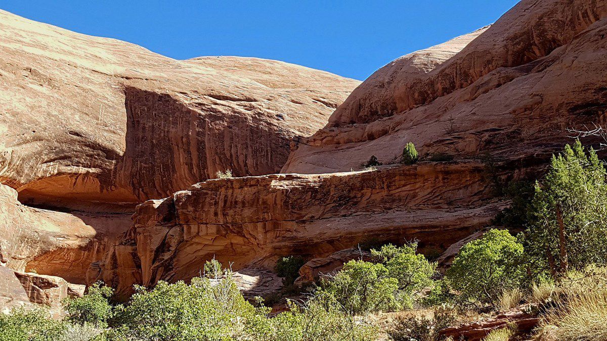 Grandstaff Canyon trail