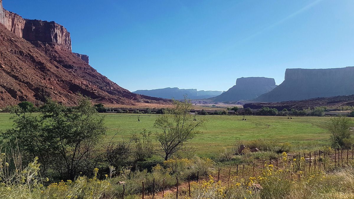 Red Cliffs Lodge
