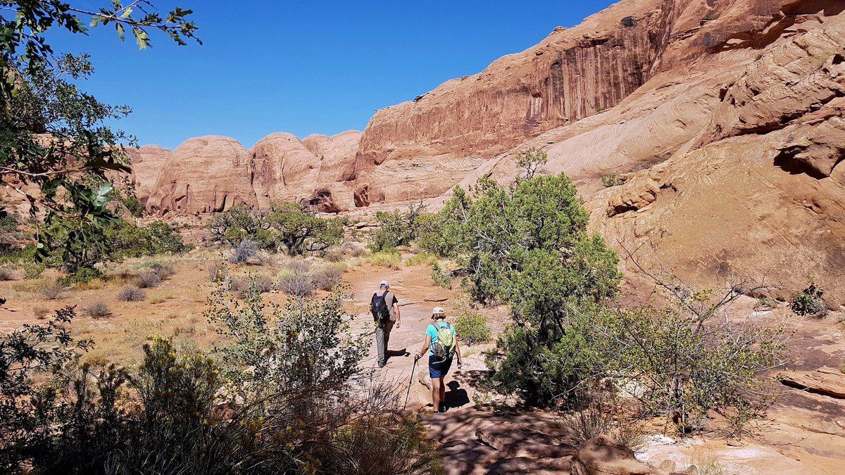 Grandstaff Canyon trail