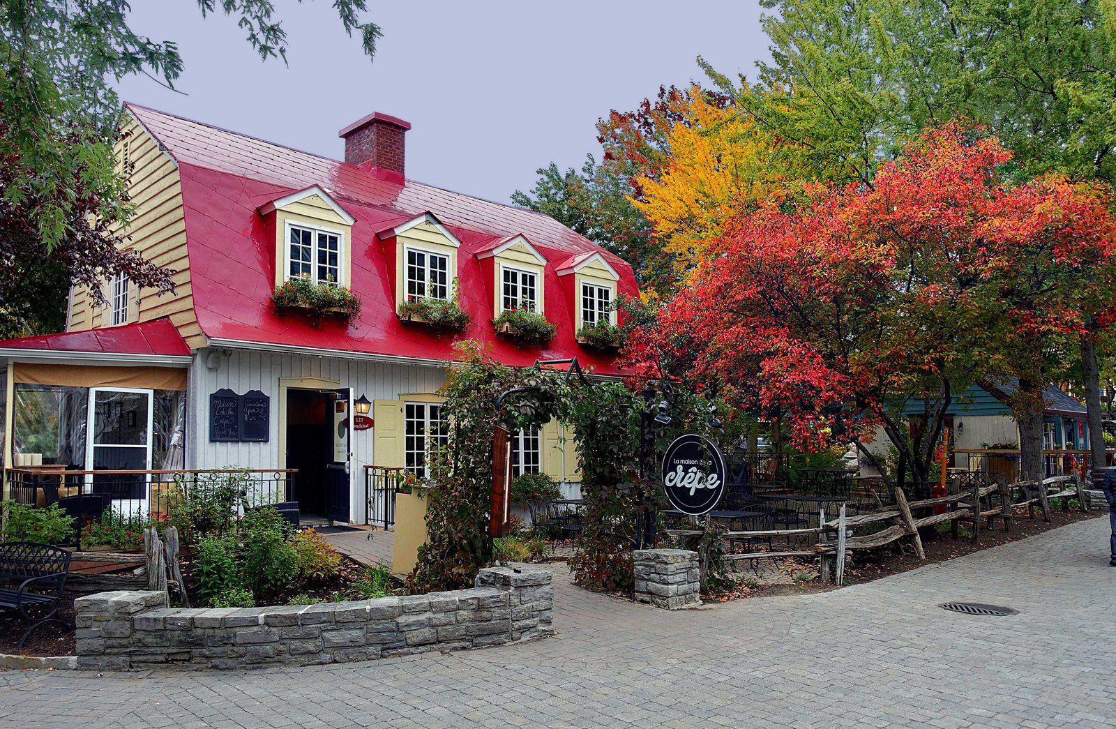 Village de Mont-Tremblant crêperie