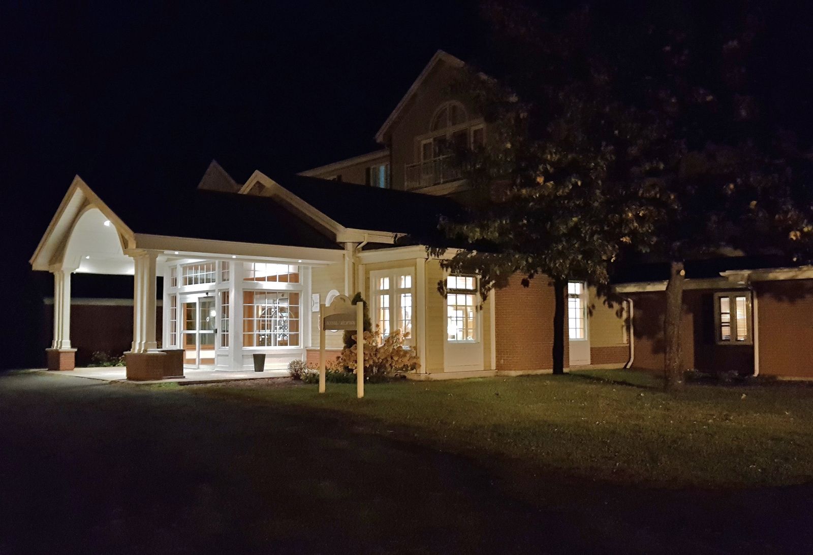 Auberge Lac à l'Eau Claire