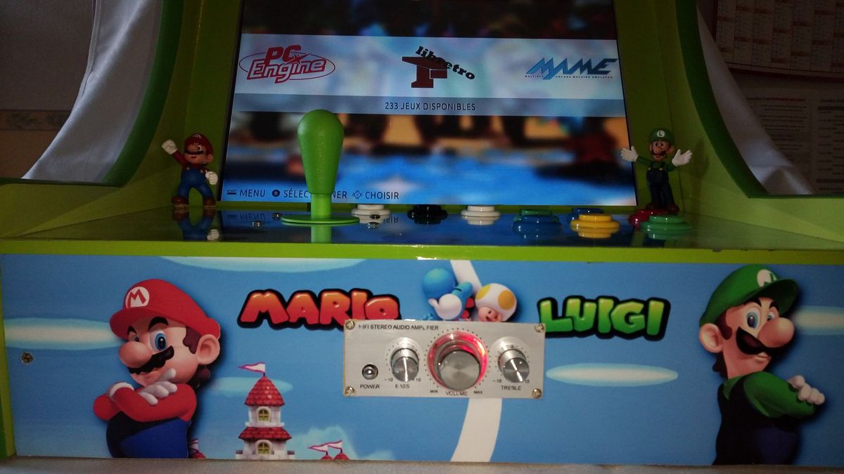 Fabrication d'un Bartop sur le thème de Mario et Luigi. 