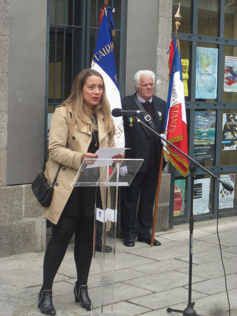 Morlaix - 29 avril 2018, journée du souvenir et d'hommage aux déportés, et présentation de la plaque en hommage à Esther Levy et David Sellinger, sur la mairie de Morlaix