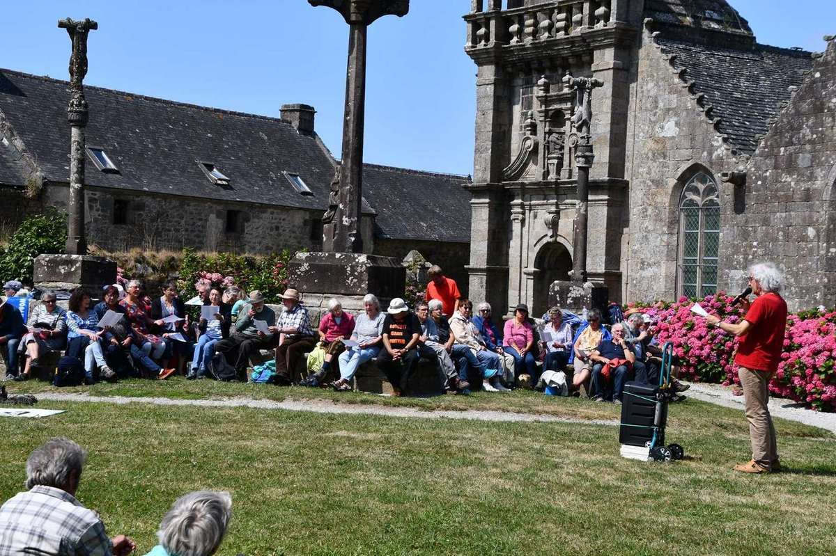 Le jour anniversaire de la destruction de Hiroshima, rassemblement pour l'interdiction des armes nucléaires au Menez Hom le 6 août 2019 à l'initiative du Comité pour l'interdiction des armes nucléaires finistérien (CIAN 29) - reportage photo de Daniel Laporte