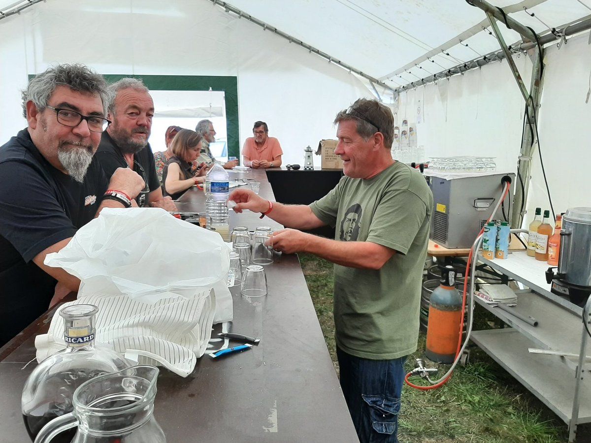 Fête de l'Huma 2019, stand du Finistère, du montage aux 3 jours de fête - suppléments de photos (Michel Tudo)