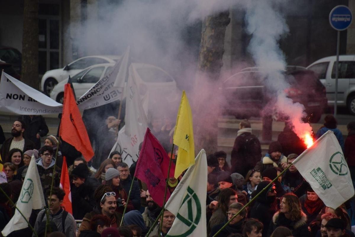 Brest, 5 décembre: la foule dans les rues de la ville contre la réforme des retraites (photos Pierre-Yvon Boisnard)