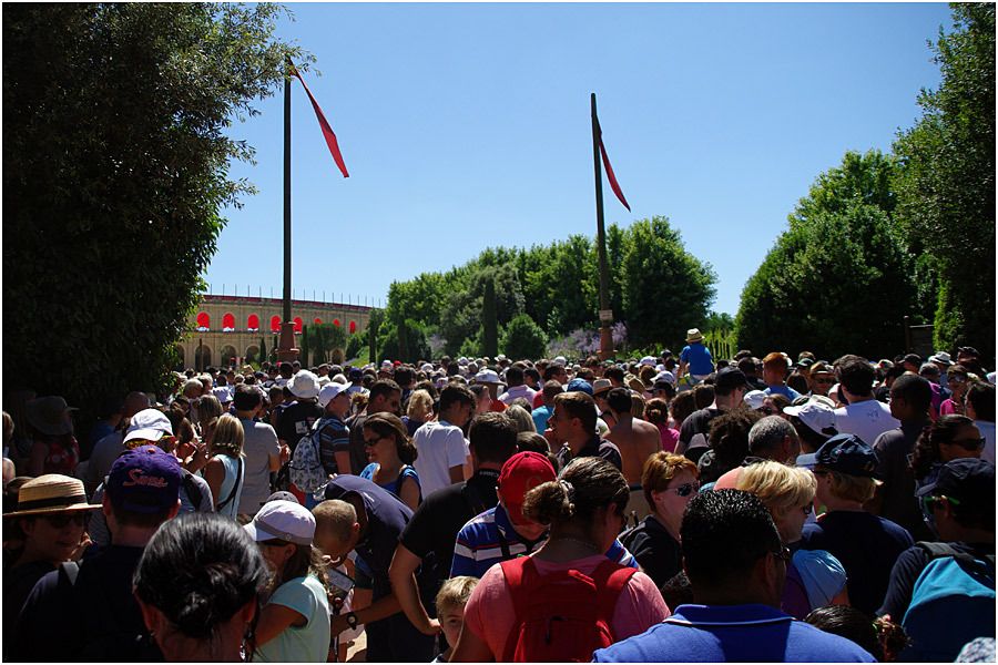 Le Puy du Fou - File d'attente devant le stadium Gallo-Romain