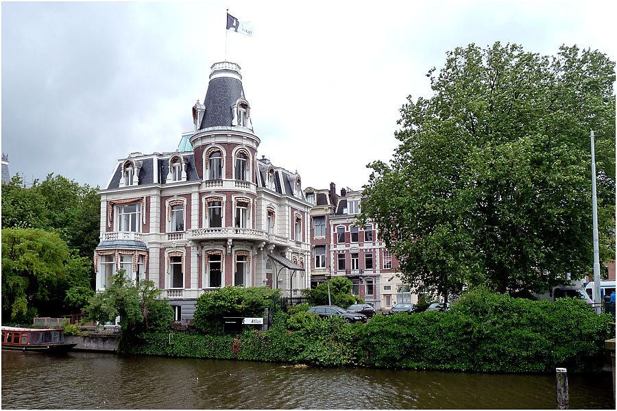 Amsterdam - de belles maisons au bord des canaux