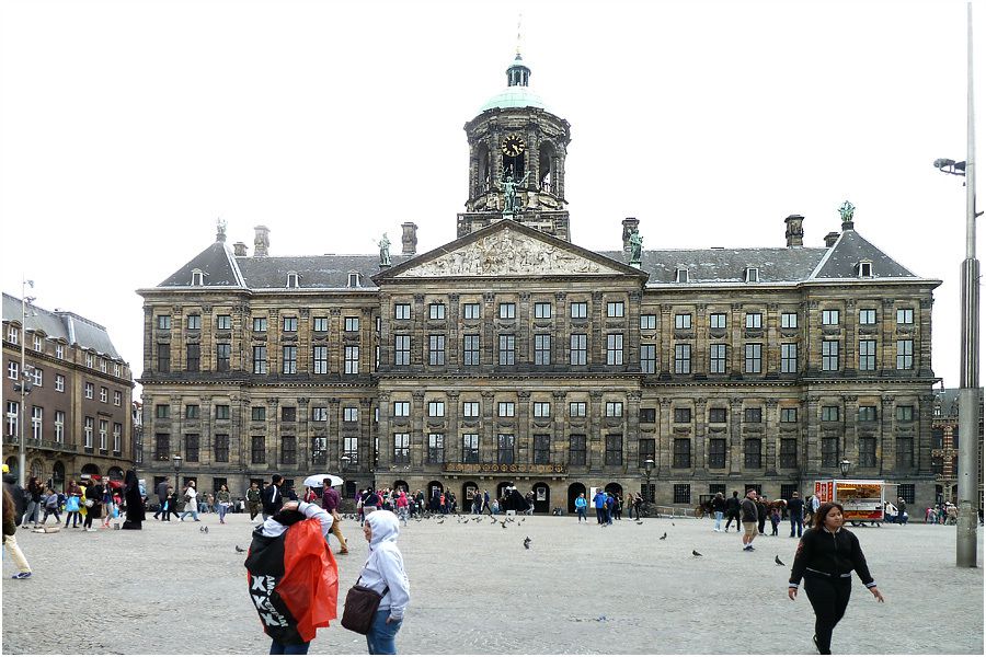 Amsterdam - la place Dam et le palais Royal