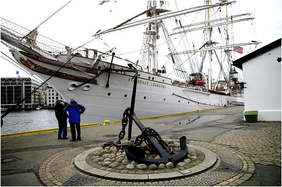 Costa Magica - Bergen - Le Staatsraad Lehmkuhl - navire école