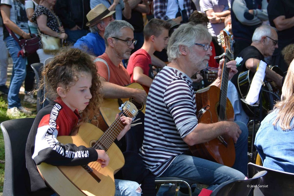 ORTHEZ : 200 GUITARE ET PLUS !!! - Ce pays des gaves où il fait si bon vivre