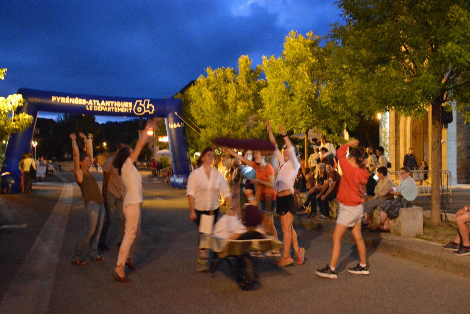 LAAS : Des BROUETTES de BONNE HUMEUR et de FANTAISIE