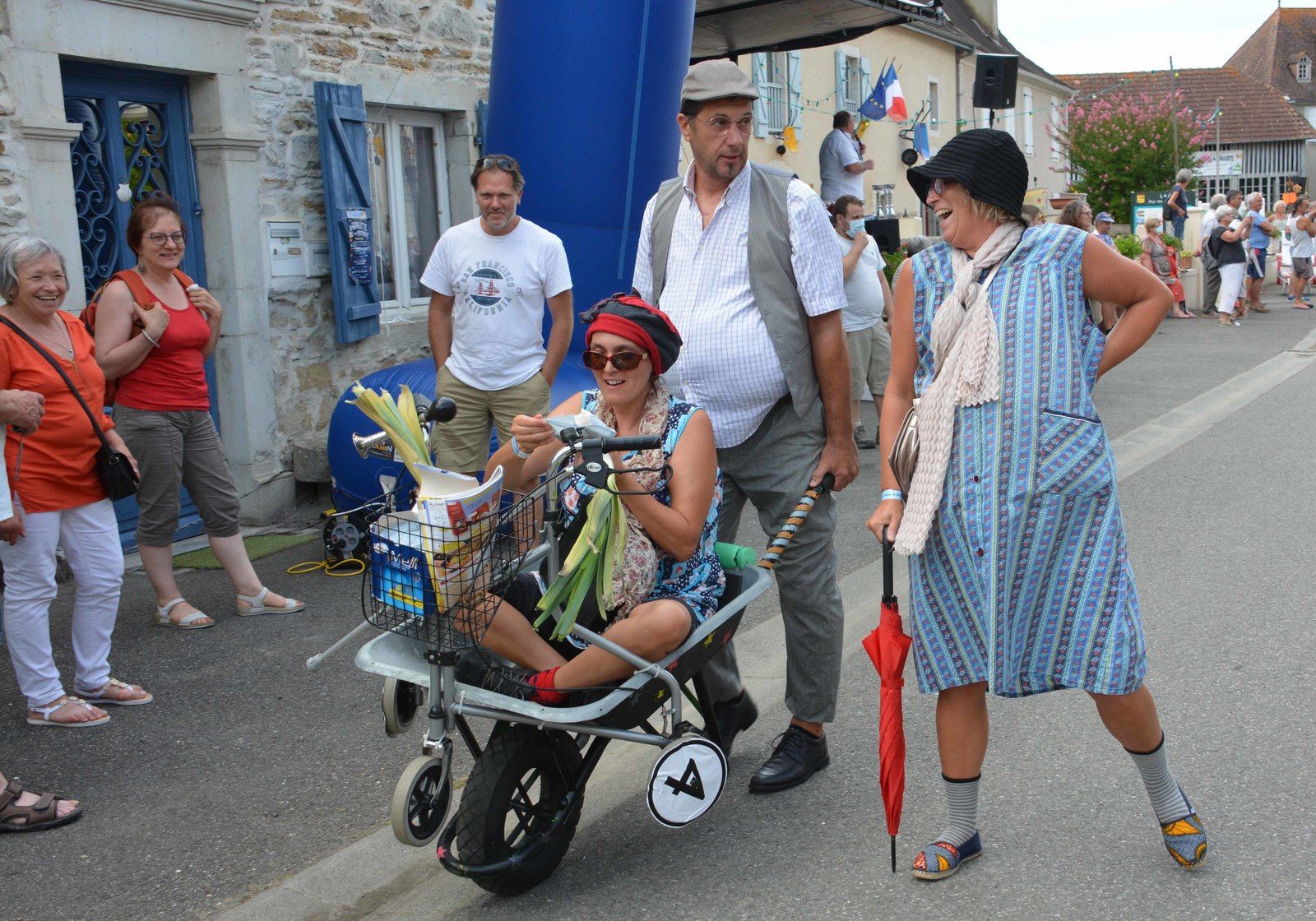 LAAS : Des BROUETTES de BONNE HUMEUR et de FANTAISIE