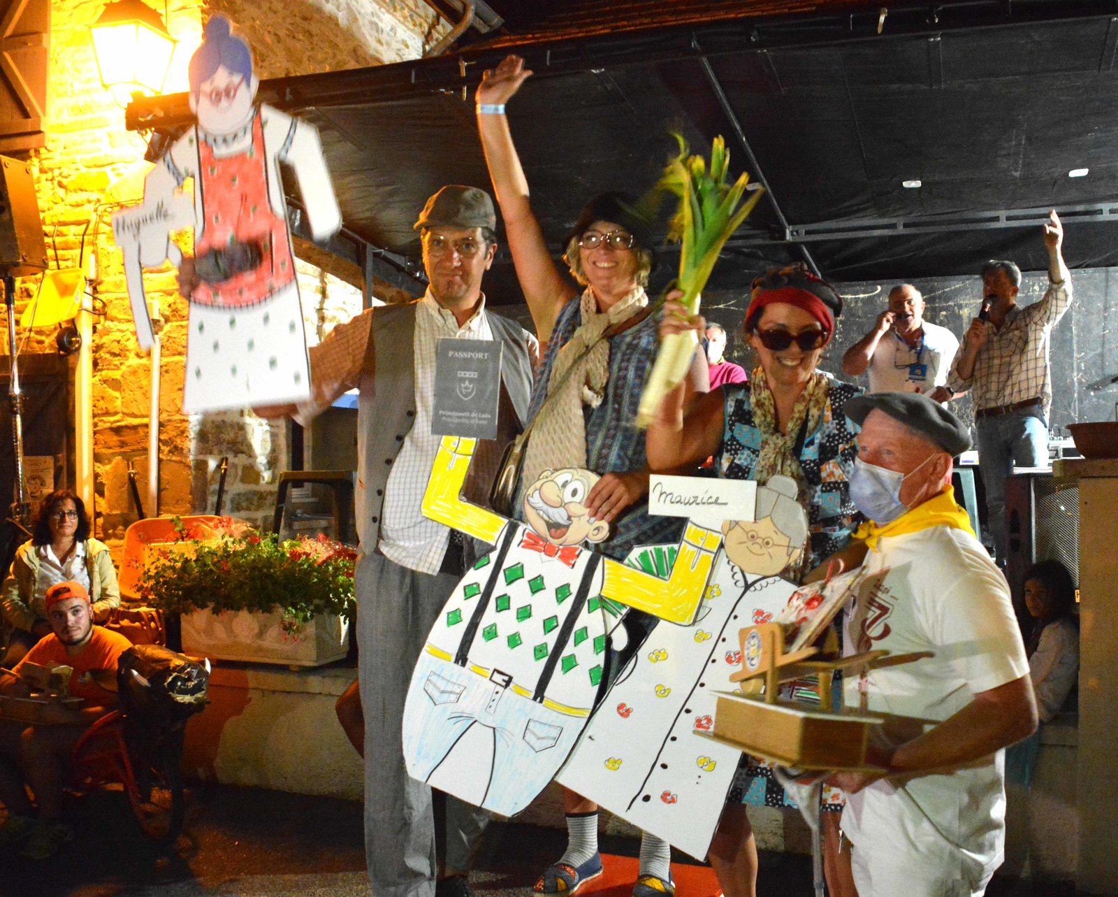 La brouette de bois : L'EPHAD du Tuc (Ondres), lanterne rouge